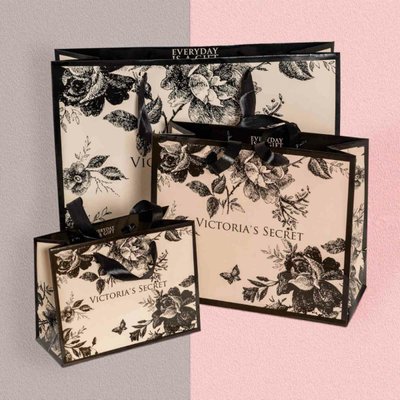 Пакет паперовий подарунковий Victoria's Secret Flowers (20x15x9 cm) 912 фото