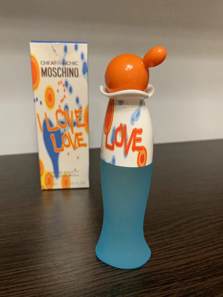 Moschino Cheap & Chic I Love Love Туалетна вода 100 ml Москіно Мошино Чіп Енд Шип Чіп Чік Ай Лав 988 фото